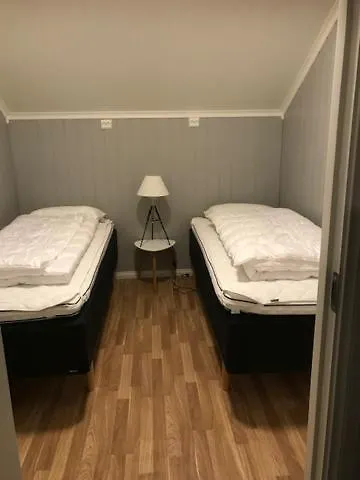 Kjelkebakken Gard 2. * Lyngseidet